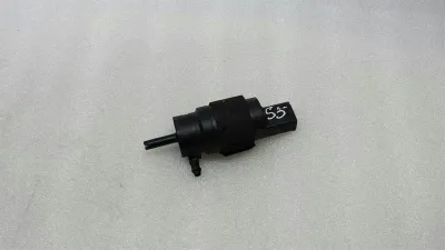 Audi S5 8T spolarvätskepump 8K5955647 spolarvattenpump