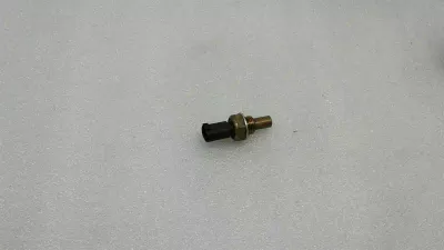 Mercedes W176 A45 AMG Czujnik temperatury A0051532328 Czujnik temperatury płynu chłodzącego