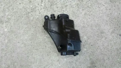 Mercedes CL W216 suspension oljebehållare 2213200214 behållare oljebehållare