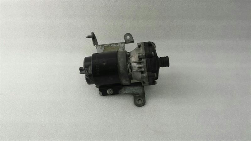 Mercedes-Benz A (W169) Mercedes CL W216 Additional Cooling Pump A0005000386 Coolant Pump Pump Body type: Coupe
Fuel: Petrol