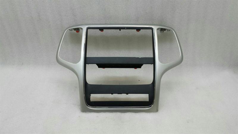 Jeep Cherokee (KL) Jeep Cherokee Dashboard Cover 1TG01XSAAC Dash Trim Cover Body type: SUV
Fuel: Petrol