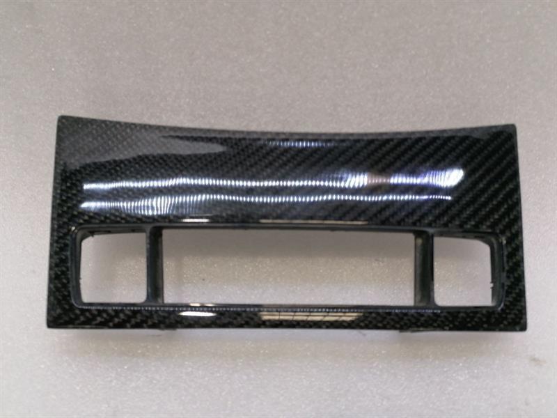 BMW 5 (E60 / E61) BMW 5 Series E60 E61 Veneer CARBON Bar Cover LCI Body type: Saloon
Fuel: Petrol