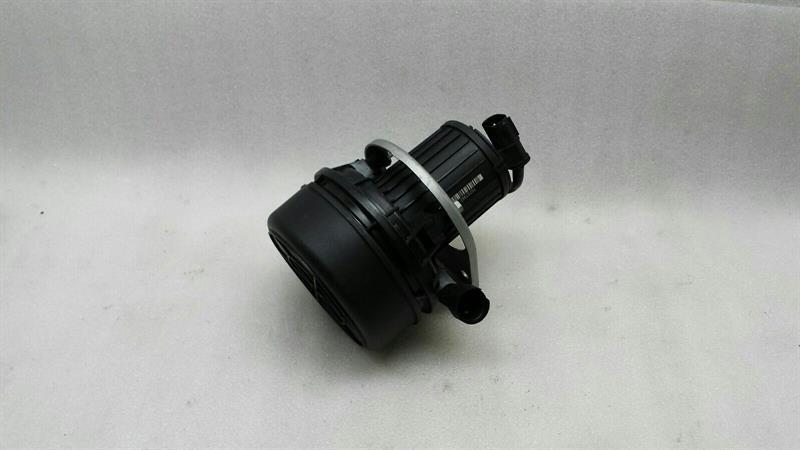 BMW Z4 (E85 / E86) BMW Z4 E85 E86 M Secondary Air Pump 7556804 Secondary Air Pump 3.2i S54 Body type: Convertible
Fuel: Petrol