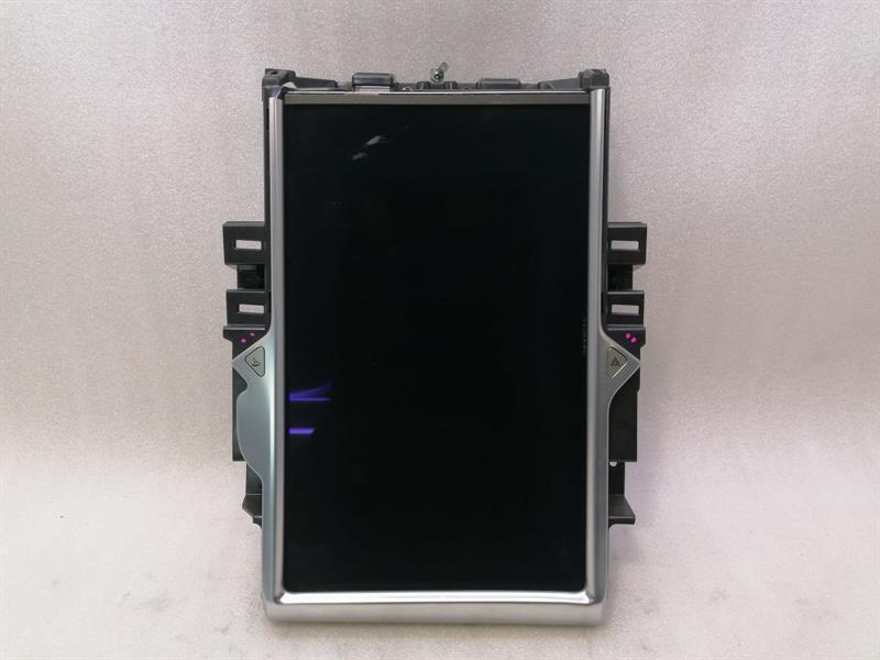 Tesla Model S Tesla Model S 70 Navigation Monitor 1045006-03-A Sat Nav Display Picture Shirt Body type: Saloon
Fuel: ELECTRIC