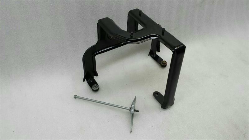 BMW Z4 (E85 / E86) BMW Z4 E85 E86 Z4M Battery Bracket 61217895238 Battery Carrier Shell Body type: Convertible
Fuel: Petrol