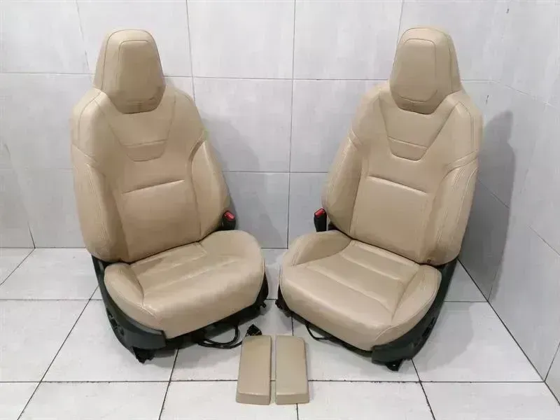 Tesla Model S Tesla Model S 70 seat NAPPA MOJAVE BEIGE front seat set Body type: Saloon
Fuel: ELECTRIC