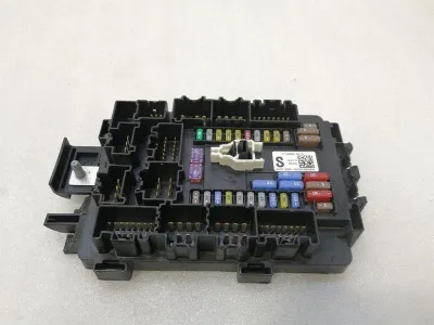 Блок предохранителей Tesla Model S 70 1034409-00-A