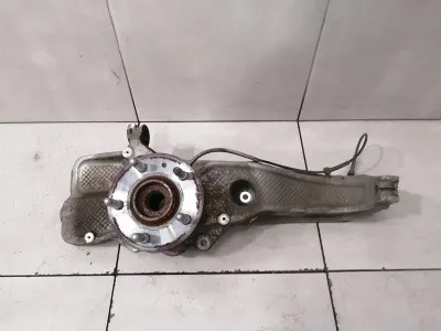 Tesla Model S 70 RWD лява предна главина 1043052-00-A Корпус на колесен лагер предна лява