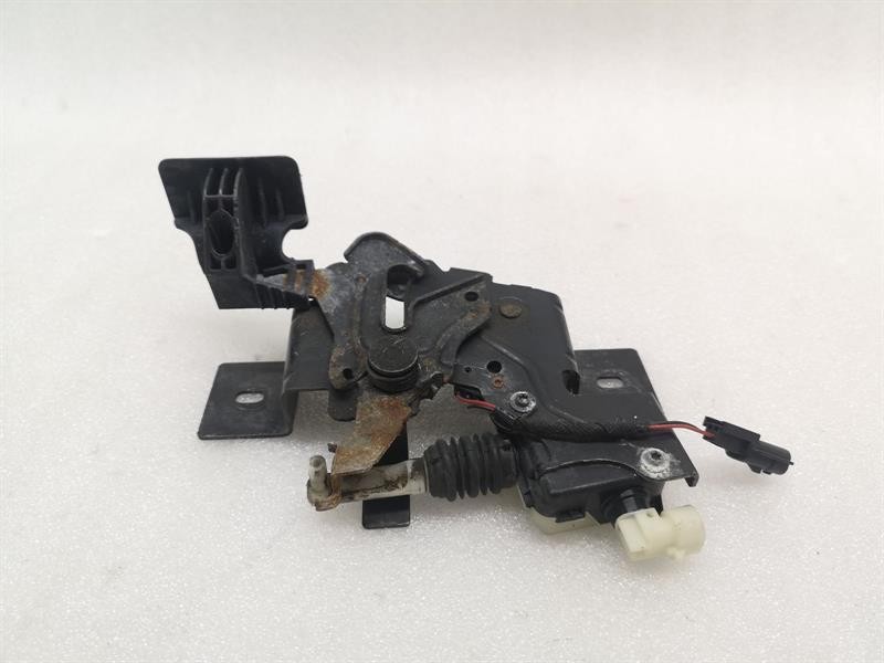 Tesla Model S konepellin lukitus Tesla Model S 70 Bonnet Lock 6007572-00-E Bonne...