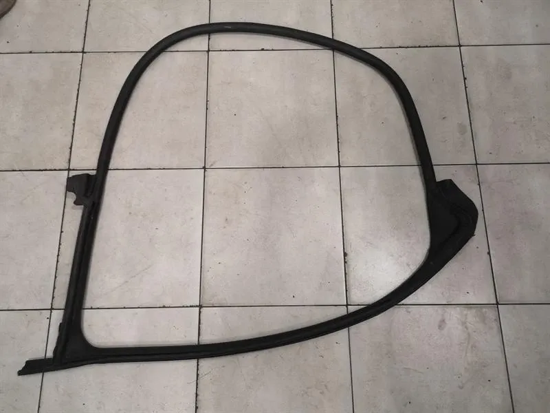 Tesla Model S 70 Front Left Door Seal 6009583-00-N Door Seals Front Left