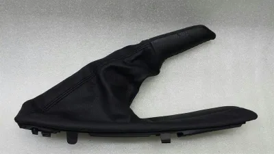 BMW Seria 1 E81 RHD Osłona hamulca ręcznego 9142745 Kierownica po prawej stronie