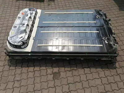 TESLA MODEL 3 STANDARDOWY ZASIĘG 1567439-00-B AKUMULATOR Akumulator litowo-jonowy PODNOŚNIK