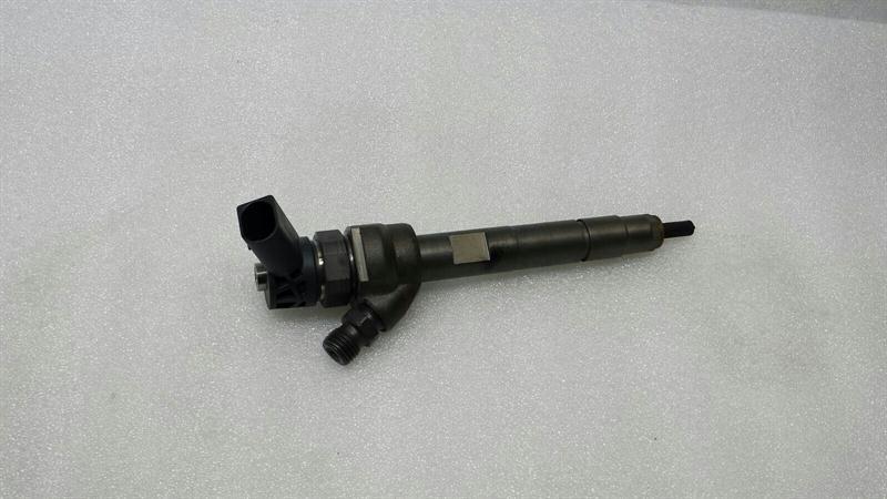 BMW 1 (E81 / E82 / E87 / E88) BMW 1 Series E81 E90 Injector 7810702 Fuel Injector N47 3D31 2.0d Body type: Unknown
Fuel: Diesel