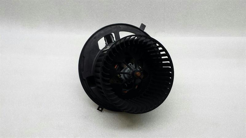 BMW 1 (E81 / E82 / E87 / E88) BMW 1 Series E81 RHD Heater Blower 64116933664 Right Hand Drive Body type: Unknown
Fuel: Diesel