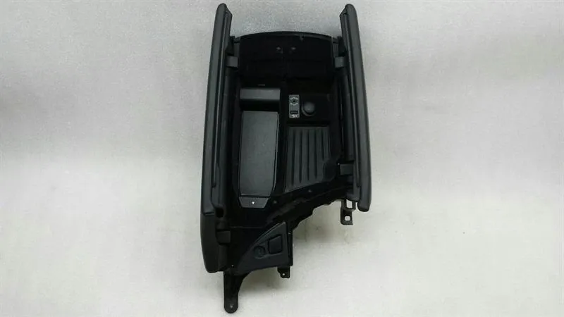 BMW 5 Series F10 M5 RHD armrest 51168050269 right handlebar