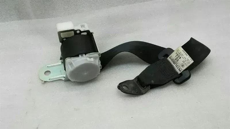 Mitsubishi Lancer MITSUBISHI Lancer X Seat Belt Rear Center 7000A988 Rear Seatbelt Body type: Saloon
Fuel: Petrol