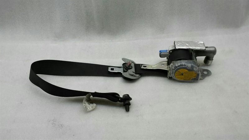 Mitsubishi Lancer MITSUBISHI Lancer X Right Front Seatbelt 7000B041 Seat Belt Front RE Body type: Saloon
Fuel: Petrol