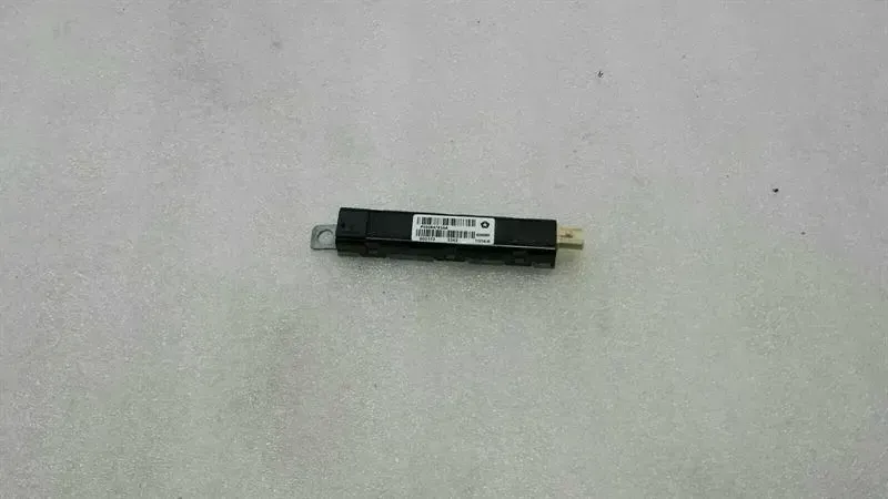 Chrysler 300C CHRYSLER 300C Aerial / Antenna P05064783AA Antenna Body type: Saloon
Fuel: Petrol