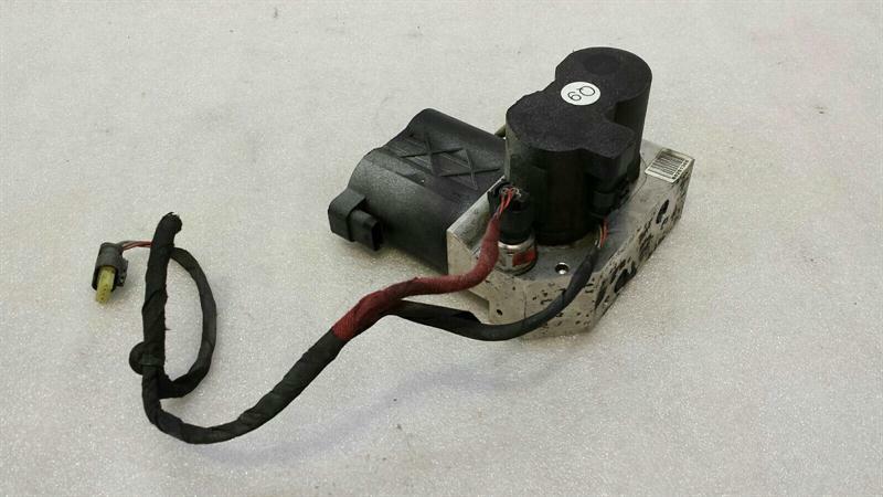 Mercedes-Benz A (W169) Mercedes W221 W216 ABC Suspension Valve Block A2213200358 ABC Hydraulic Valve