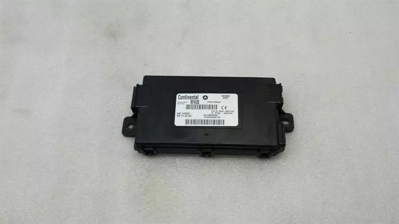 Chrysler 300C Chrysler 300C Keyless Go module 68172580AA Keyless Go ECU Body type: Saloon
Fuel: Petrol
