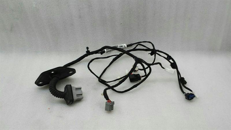 Chrysler 300C CHRYSLER 300C Rear Left Door Wiring 68084155AC Door Harness Rear Left Body type: Saloon
Fuel: Petrol