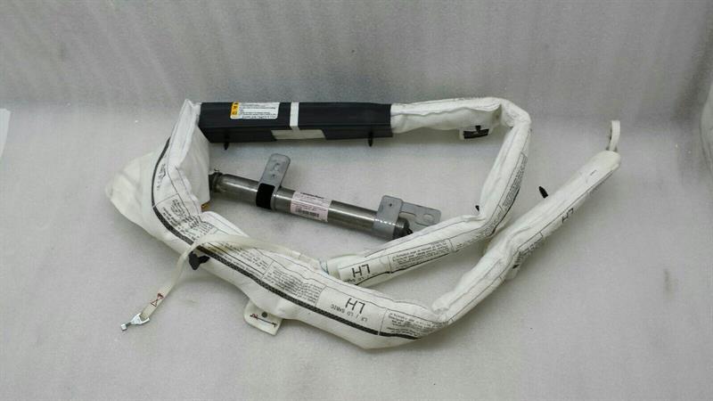 Chrysler 300C Chrysler 300C Left Roof Curtain Module 5108049AF Roof Module Left Body type: Saloon
Fuel: Petrol