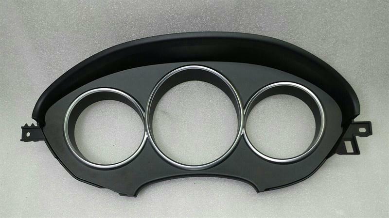Mercedes-Benz CLS (C218) Mercedes CLS W218 RHD Instrument Cluster Cover A2186800717 Right Handlebar Body type: Saloon
Fuel: Diesel