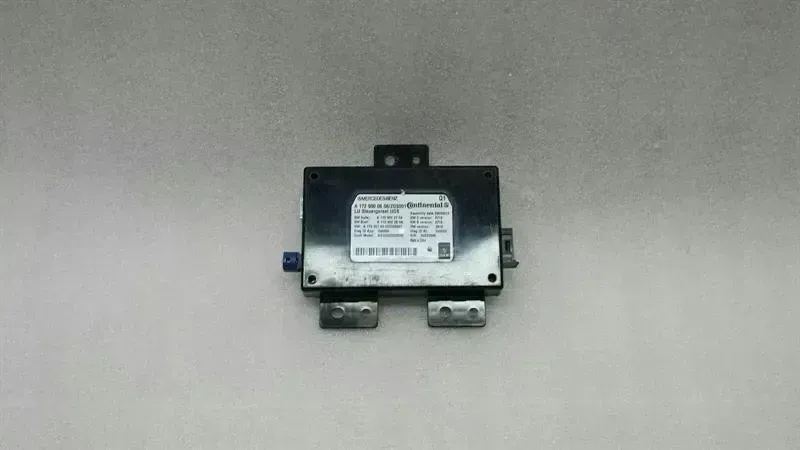 Mercedes-Benz CLS (C218) Mercedes CLS W218 Multimedia Module A1729000608 Interface Control Unit Body type: Saloon
Fuel: Diesel