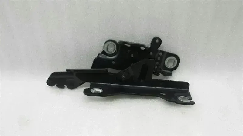 BMW 1 (E81 / E82 / E87 / E88) BMW 1 Series F20 F21 Bonnet Hinge RHS 13989610 Hood Hinge Right Body type: Hatchback
Fuel: Unknown