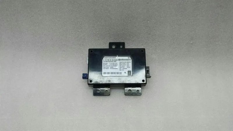 Mercedes CLS W218 Multimedia Module A1729000608 Interface Control Unit