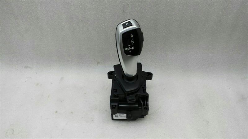 BMW 1 (E81 / E82 / E87 / E88) BMW 1 Series F21 Gear Shift Linkage Gear Selector Shift 9260969 Gear Selector Body type: Hatchback
Fuel: Unknown
