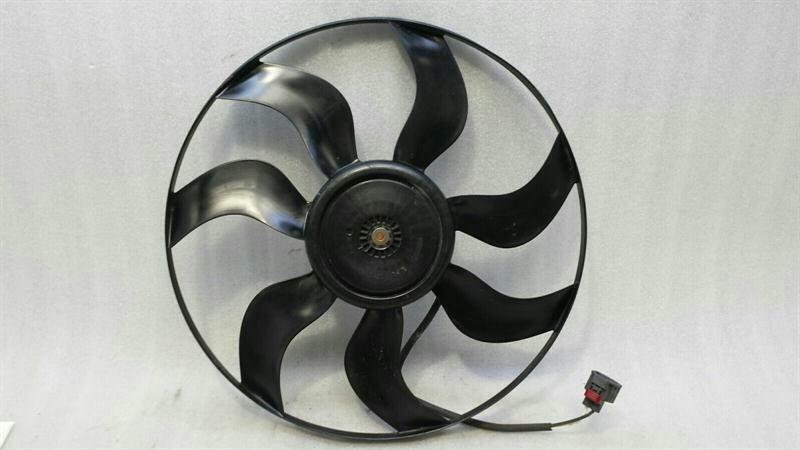 Mercedes-Benz CLA (C117) Mercedes CLA W117 Radiator Fan A2465000064 Fan Electric Fan Body type: Saloon
Fuel: Petrol