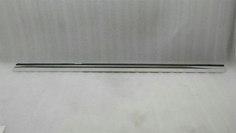 Mercedes-Benz CLA (C117) Mercedes CLA W117 RRH Body Moulding Garnish A1177350282 Strip Rear Right Body type: Saloon
Fuel: Petrol