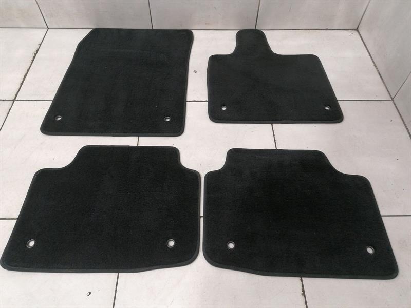 Jaguar I-Pace 2018-2024 JAGUAR i-PACE X590 EV400 Floor Mats J9D3-130A22-AD RHD RIGHT HANDLEBAR