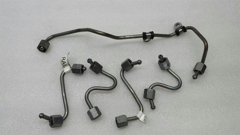 Mercedes-Benz C (W204) Fuel Rail Mercedes E Class W212 Fuel Pipes A6510703033 A6...