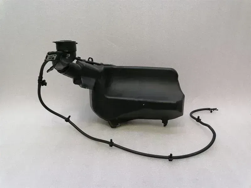 Tesla Model 3 Washer fluid reservior Tesla Model 3 Washer Fluid Reservior 1643165-00...