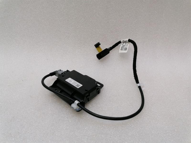 Tesla Model 3 Electronic module TESLA MODEL 3 STANDARD RANGE Electronic module ...