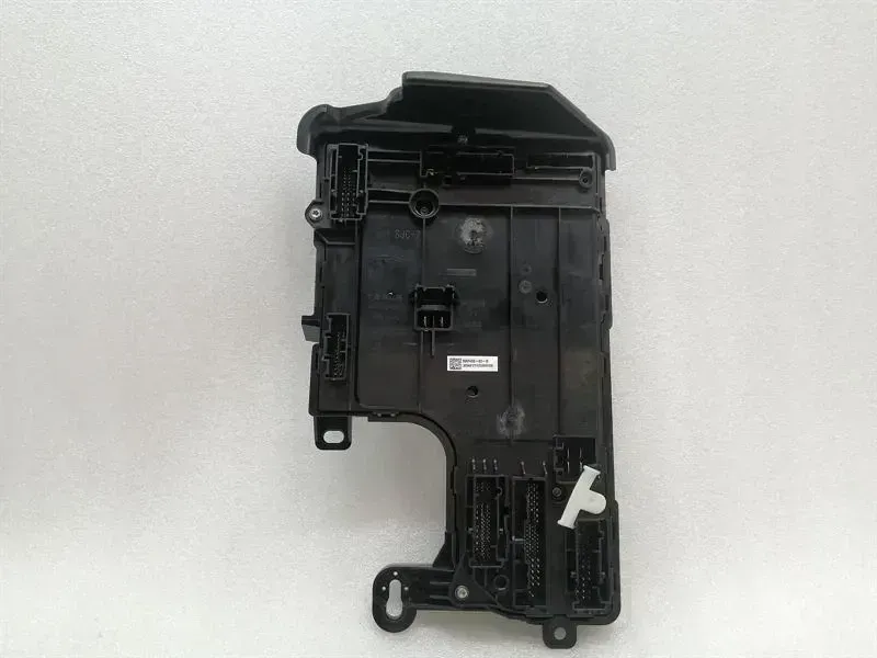 Tesla Model 3 Electronic module Tesla Model 3 STANDARD RANGE Electronic Modules...