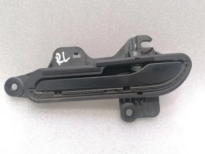Tesla Model 3 Standard Range Klamka drzwi 1528114-00-C klamka drzwi LEWA LEWA
