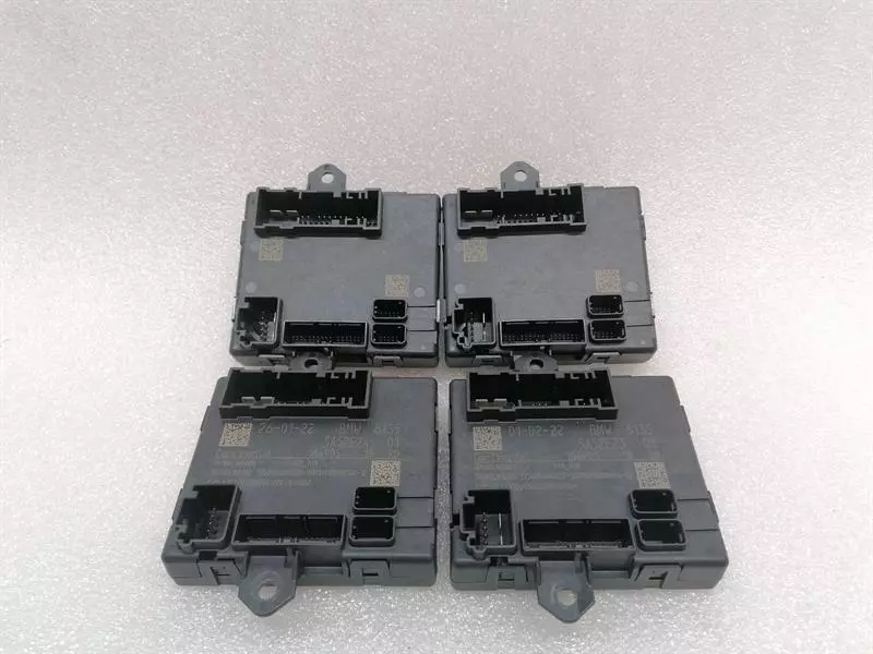 BMW iX (I20) BMW iX i20 40 Electronic Module DOOR SET OF 4 5A52E24 Control Unit DOOR SET Body type: SUV
Fuel: ELECTRIC