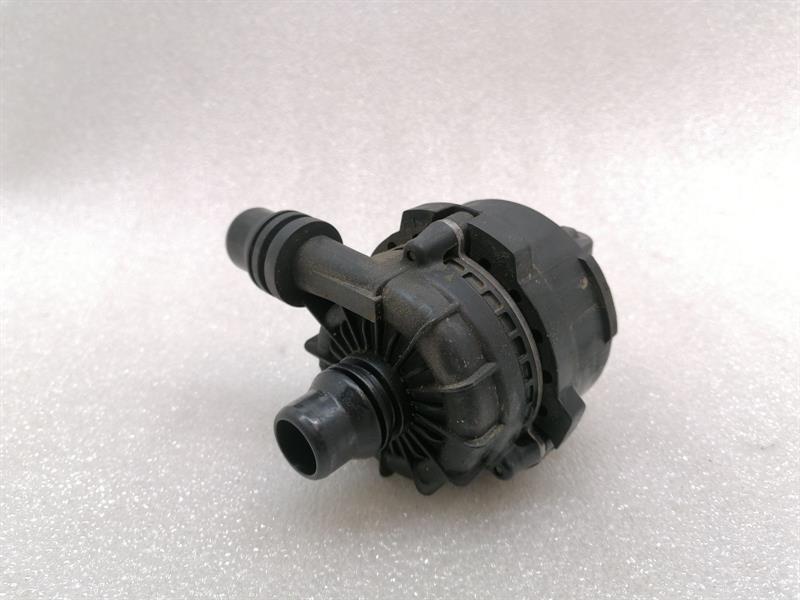 BMW iX (I20) BMW iX i20 40 Additional Cooling Pump 945503404 Coolant Pump Pump Body type: SUV
Fuel: ELECTRIC