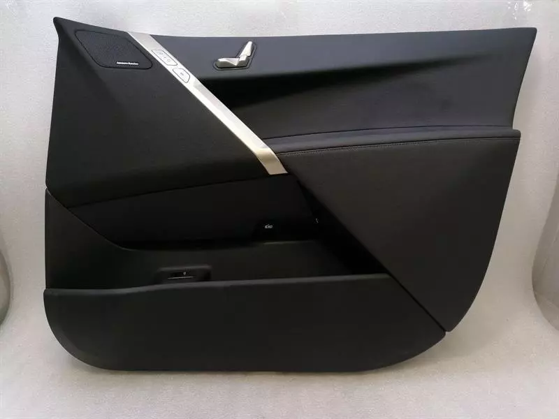 BMW iX (I20) BMW iX i20 40 door card front right 51415A15728 door trim front right RHD Body type: SUV
Fuel: ELECTRIC