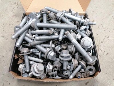 BMW iX i20 40 SCREENS BOLTS FROM ONE CAR SET SCREWS