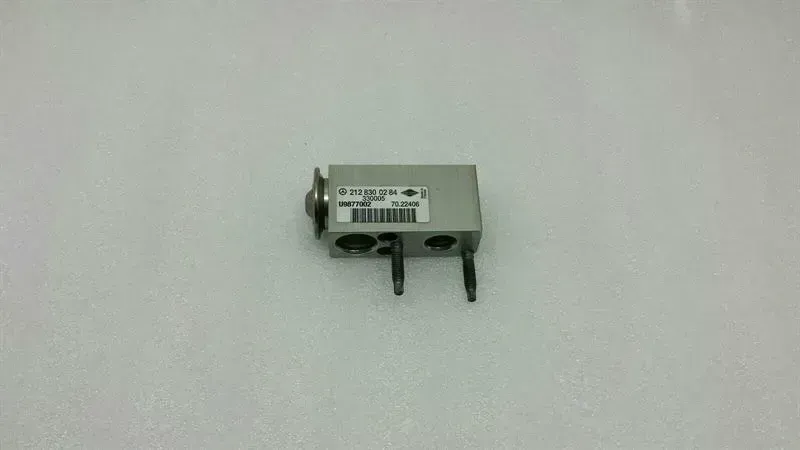 Mercedes-Benz A (W169) MERCEDES C CLASS W204 AIR CONDITIONING EXPANSION VALVE A2128300284 A/C EXPANSION VALVE