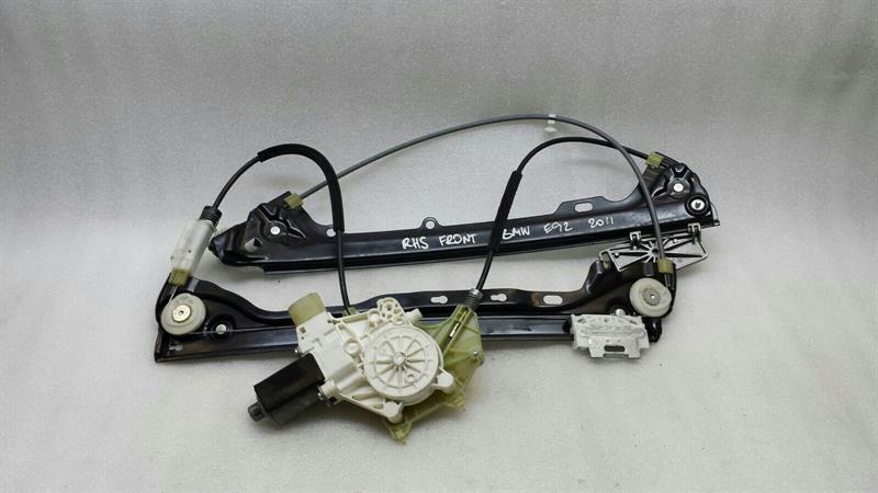 BMW 3 (E90 / E91 / E92 / E93) BMW 3 series E92 LCI Fensterheber Vorne Front Door Regulator 51337119207 Body type: Coupe
Fuel: Petrol