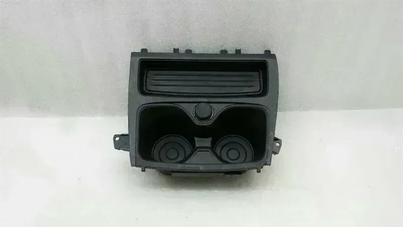 BMW 1 (F20 / F21) BMW 1 Series F21 F20 Cup Holder Holder Cup 9207321 Cup Holder Body type: Hatchback
Fuel: Diesel