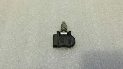 BMW 1. sērijas F20 F21 riepu spiediena sensors 6855539 riepu spiediena sensors