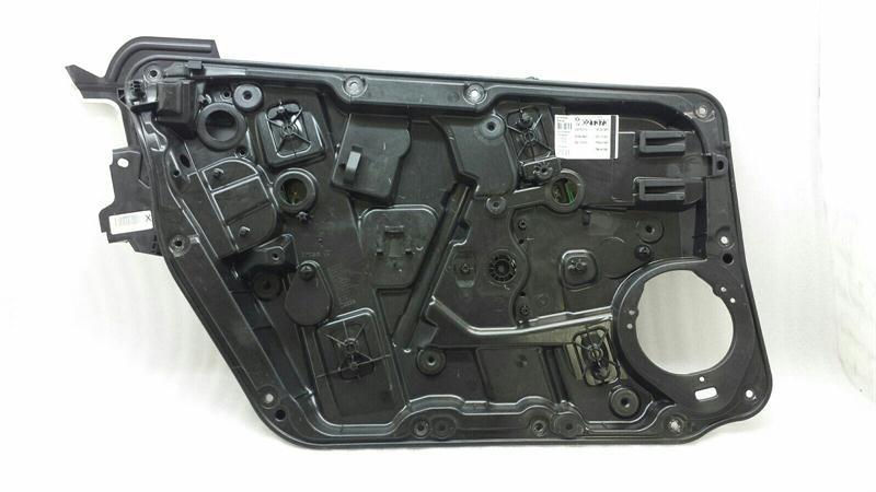 Mercedes-Benz GLA (X156) Left Front Door Winder Mercedes GLA X156 Left Front Door Winder A17672...