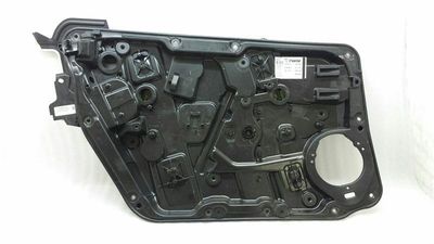 Mercedes GLA X156 Левая передняя дверь, стеклоподъемник A1767206500, передний левый