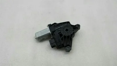 Mercedes GLA X156 RRH door window engine A2469063200 power window motor rear RE